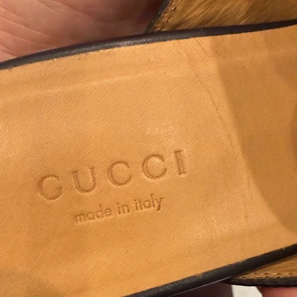 Gucci Tan Leather Insole Slip-On Shoe with Black Trim - Picture 2 of 6